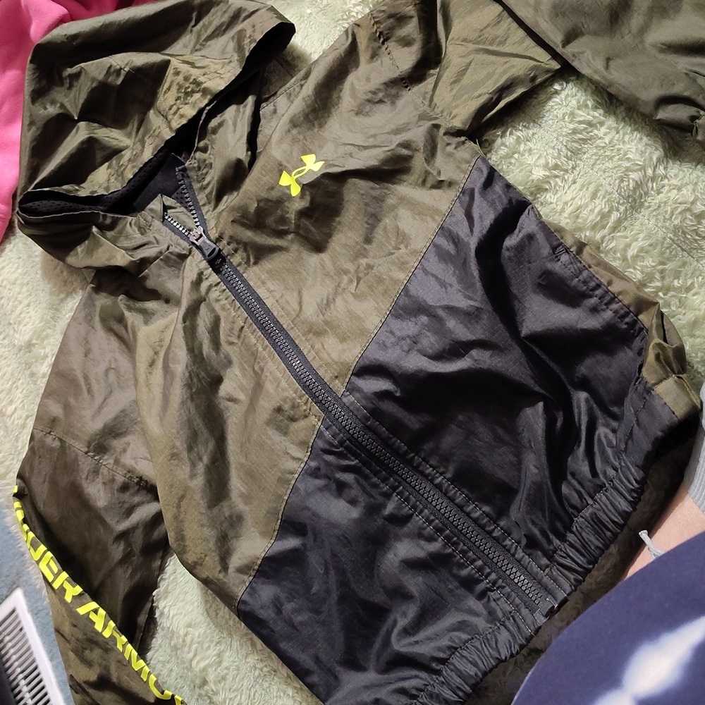 Boys Toddler Under Armour Rain Jacket Size 4T